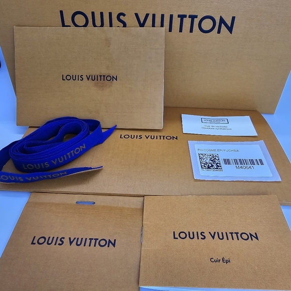 LOUIS VUITTON Epi Cosmetic Bag PM - Picture 12 of 12